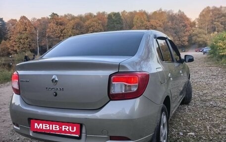 Renault Logan II, 2017 год, 700 000 рублей, 3 фотография