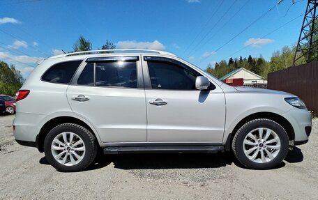 Hyundai Santa Fe III рестайлинг, 2011 год, 1 650 000 рублей, 2 фотография