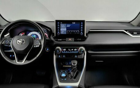 Toyota RAV4, 2022 год, 3 450 000 рублей, 12 фотография