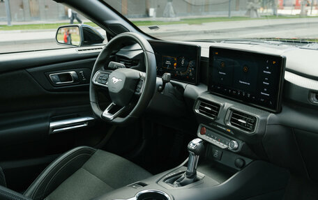 Ford Mustang, 2023 год, 4 350 000 рублей, 28 фотография