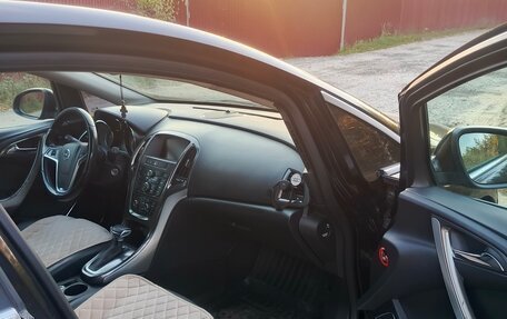 Opel Astra J, 2011 год, 640 000 рублей, 2 фотография