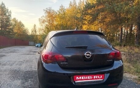 Opel Astra J, 2011 год, 640 000 рублей, 4 фотография