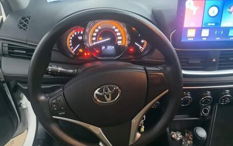 Toyota Yaris XP150 рестайлинг, 2022 год, 1 200 000 рублей, 8 фотография