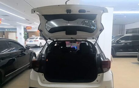 Toyota Yaris XP150 рестайлинг, 2022 год, 1 200 000 рублей, 14 фотография