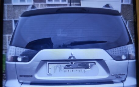 Mitsubishi Outlander III рестайлинг 3, 2011 год, 775 000 рублей, 2 фотография
