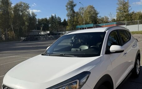 Hyundai Tucson III, 2019 год, 2 200 000 рублей, 1 фотография