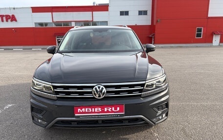 Volkswagen Tiguan II, 2018 год, 3 190 000 рублей, 1 фотография