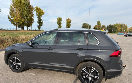 Volkswagen Tiguan II, 2018 год, 3 190 000 рублей, 4 фотография