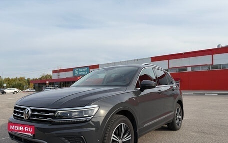 Volkswagen Tiguan II, 2018 год, 3 190 000 рублей, 3 фотография