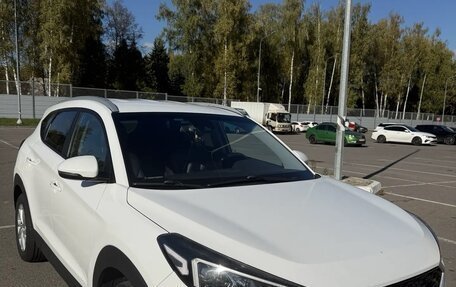 Hyundai Tucson III, 2019 год, 2 200 000 рублей, 2 фотография