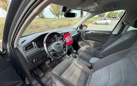 Volkswagen Tiguan II, 2018 год, 3 190 000 рублей, 13 фотография