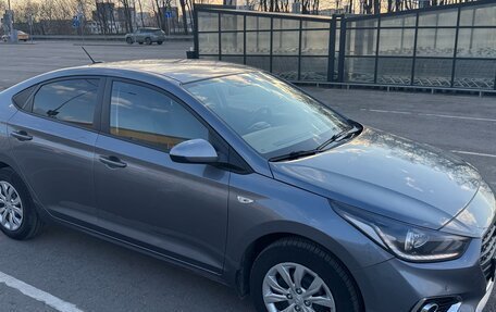 Hyundai Solaris II рестайлинг, 2018 год, 1 340 000 рублей, 1 фотография