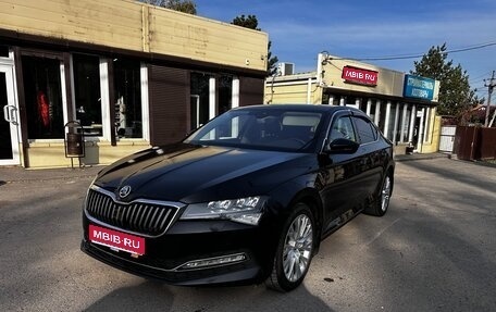 Skoda Superb III рестайлинг, 2022 год, 2 350 000 рублей, 1 фотография