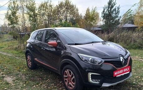 Renault Kaptur I рестайлинг, 2019 год, 1 600 000 рублей, 6 фотография