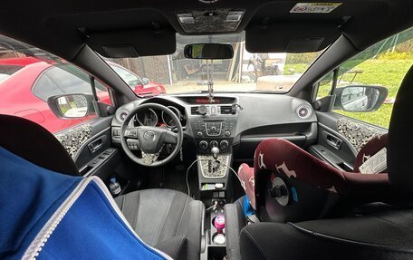 Mazda 5 II, 2011 год, 900 000 рублей, 12 фотография