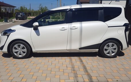 Toyota Sienta II, 2019 год, 1 525 000 рублей, 2 фотография