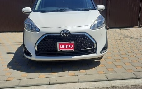 Toyota Sienta II, 2019 год, 1 525 000 рублей, 4 фотография
