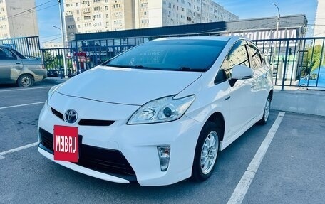 Toyota Prius, 2014 год, 1 100 000 рублей, 2 фотография