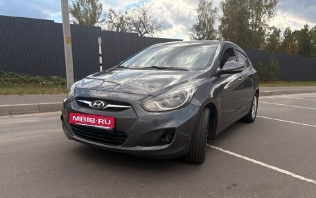 Hyundai Solaris II рестайлинг, 2011 год, 780 000 рублей, 12 фотография