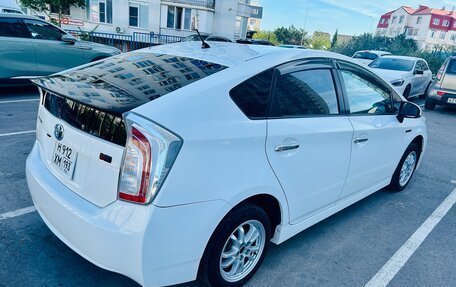 Toyota Prius, 2014 год, 1 100 000 рублей, 4 фотография