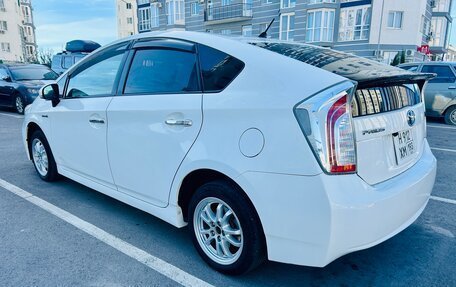 Toyota Prius, 2014 год, 1 100 000 рублей, 3 фотография