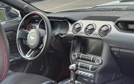 Ford Mustang VI рестайлинг, 2017 год, 2 490 000 рублей, 17 фотография