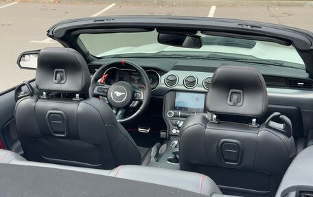 Ford Mustang VI рестайлинг, 2017 год, 2 490 000 рублей, 27 фотография