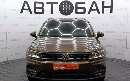 Volkswagen Tiguan II, 2020 год, 2 347 000 рублей, 2 фотография