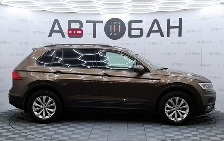 Volkswagen Tiguan II, 2020 год, 2 347 000 рублей, 6 фотография
