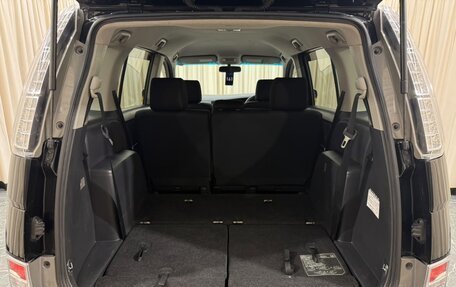 Toyota ISis I, 2011 год, 1 299 999 рублей, 21 фотография