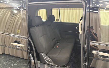 Toyota ISis I, 2011 год, 1 299 999 рублей, 18 фотография