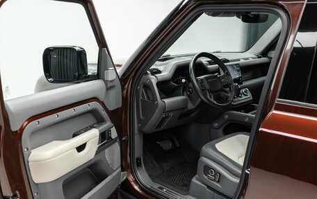 Land Rover Defender II, 2022 год, 12 590 000 рублей, 7 фотография