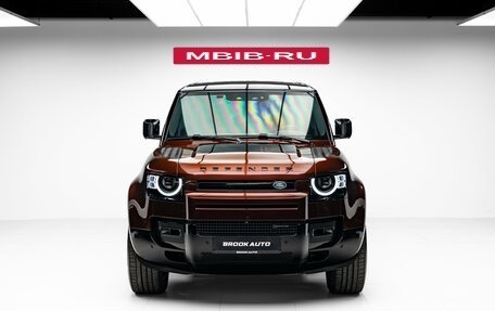 Land Rover Defender II, 2022 год, 12 590 000 рублей, 2 фотография