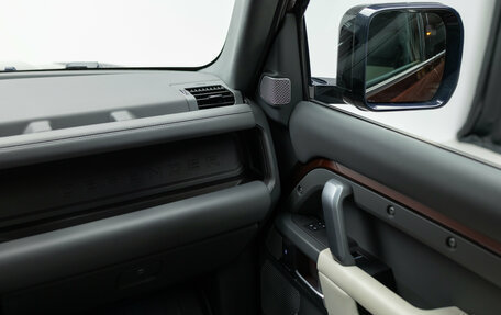 Land Rover Defender II, 2022 год, 12 590 000 рублей, 20 фотография