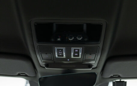 Land Rover Defender II, 2022 год, 12 590 000 рублей, 17 фотография