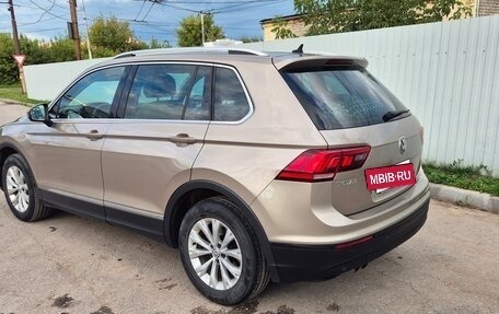 Volkswagen Tiguan II, 2017 год, 2 100 000 рублей, 4 фотография