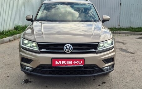 Volkswagen Tiguan II, 2017 год, 2 100 000 рублей, 1 фотография