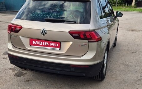 Volkswagen Tiguan II, 2017 год, 2 100 000 рублей, 3 фотография