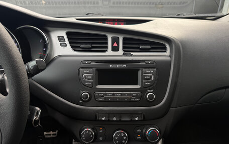 KIA cee'd III, 2014 год, 885 000 рублей, 17 фотография