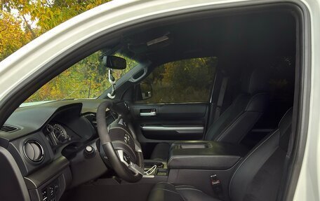 Toyota Tundra II, 2014 год, 4 150 000 рублей, 6 фотография