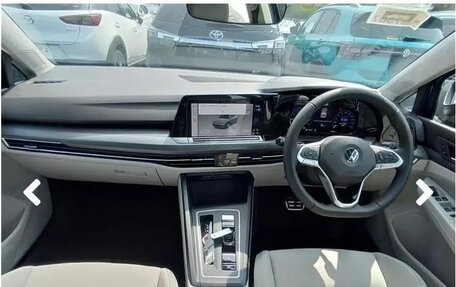 Volkswagen Golf VIII, 2021 год, 2 300 000 рублей, 10 фотография