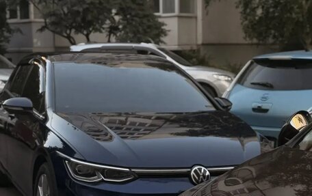 Volkswagen Golf VIII, 2021 год, 2 300 000 рублей, 2 фотография