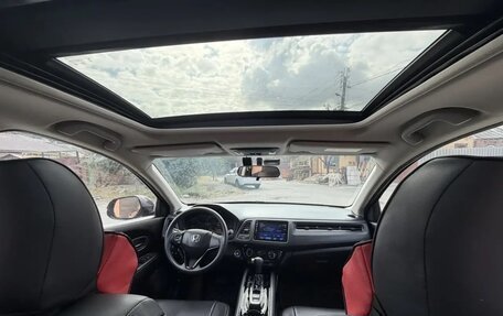 Honda Vezel, 2022 год, 2 100 000 рублей, 7 фотография