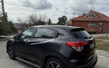 Honda Vezel, 2022 год, 2 100 000 рублей, 5 фотография