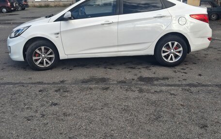 Hyundai Solaris II рестайлинг, 2011 год, 475 000 рублей, 9 фотография