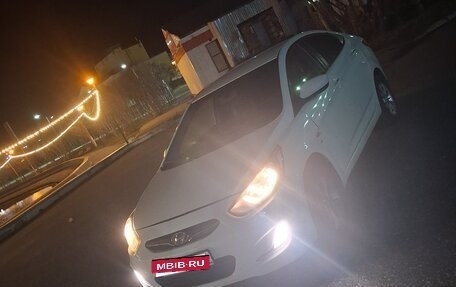 Hyundai Solaris II рестайлинг, 2011 год, 475 000 рублей, 15 фотография