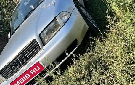 Audi A4, 2000 год, 450 000 рублей, 1 фотография