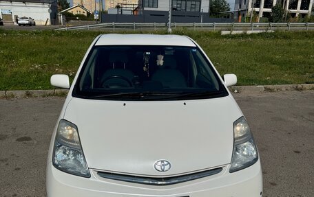 Toyota Prius, 2009 год, 1 180 000 рублей, 2 фотография