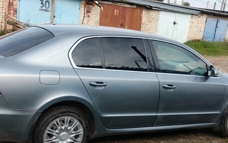 Skoda Superb III рестайлинг, 2012 год, 1 050 000 рублей, 7 фотография