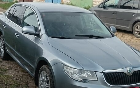 Skoda Superb III рестайлинг, 2012 год, 1 050 000 рублей, 6 фотография